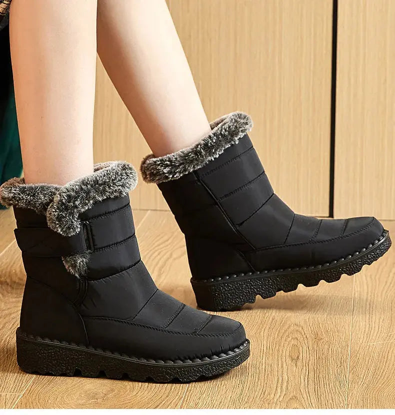 Bottes pour femme , tendance chaussures d'hiver , bottes imperméables avec fourrure doux et moelleux Chausseria