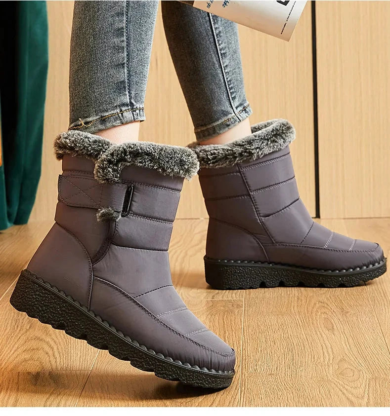 Bottes pour femme , tendance chaussures d'hiver , bottes imperméables avec fourrure doux et moelleux Chausseria