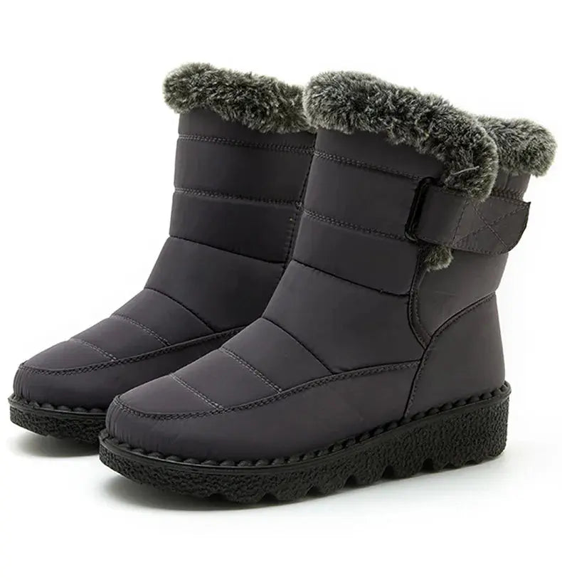 Bottes pour femme , tendance chaussures d'hiver , bottes imperméables avec fourrure doux et moelleux Chausseria