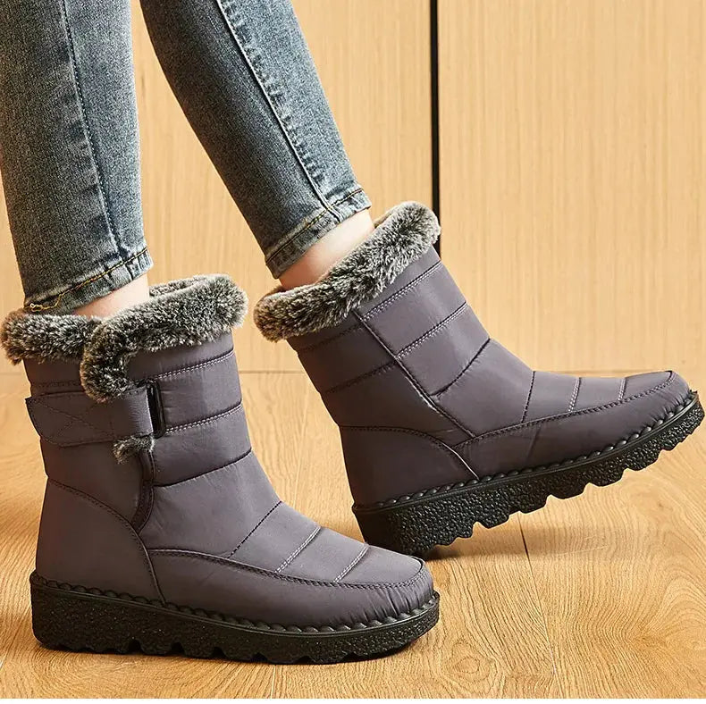 Bottes pour femme , tendance chaussures d'hiver , bottes imperméables avec fourrure doux et moelleux Chausseria
