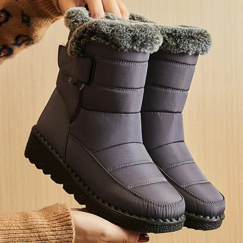 Bottes pour femme , tendance chaussures d'hiver , bottes imperméables avec fourrure doux et moelleux Chausseria