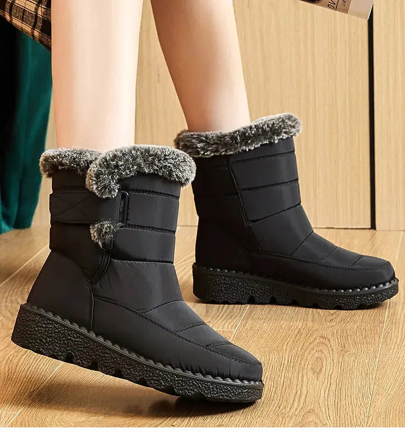 Bottes pour femme , tendance chaussures d'hiver , bottes imperméables avec fourrure doux et moelleux Chausseria